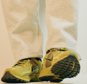 Giay Nike Zoom Vomero 5 'Pacific Moss' FJ1910-300