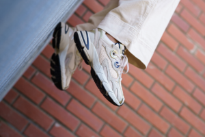 Giay Adidas Astir 'Bliss' GZ3571