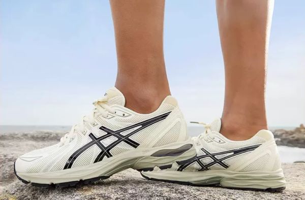 Giay Asics Gel-Flux CN 'Cream Black' 1011B825-020