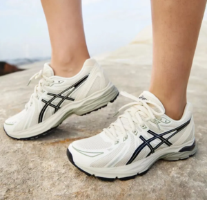 Giay Asics Gel-Flux CN 'Cream Black' 1011B825-020