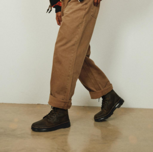 Giay Dr.Martens Combs Crazy Horse Leather 'Brown' 26006207