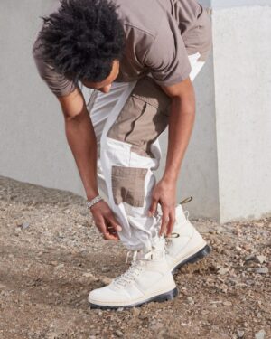 Giay Dr.Martens Combs Tech Suede 'Parchment Beige' 30836292