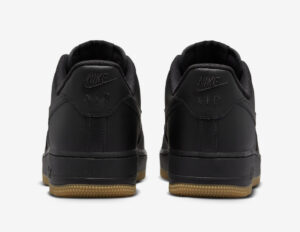Giay Nike Air Force 1 '07 'Black Gum' DZ4404-001