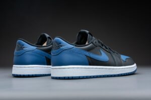 Giay Nike Air Jordan 1 Retro Low OG 'Mystic Navy' CZ0775-041