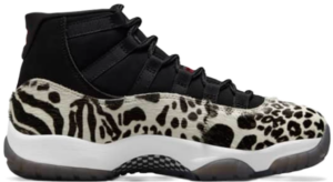 Giay Nike Air Jordan 11 'Black And White' AR0715-010