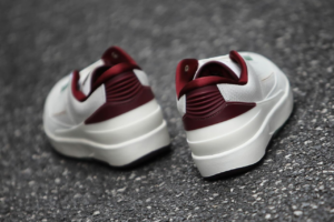 Giay Nike Air Jordan 2 Low 'Year of the Dragon' FJ5736-100