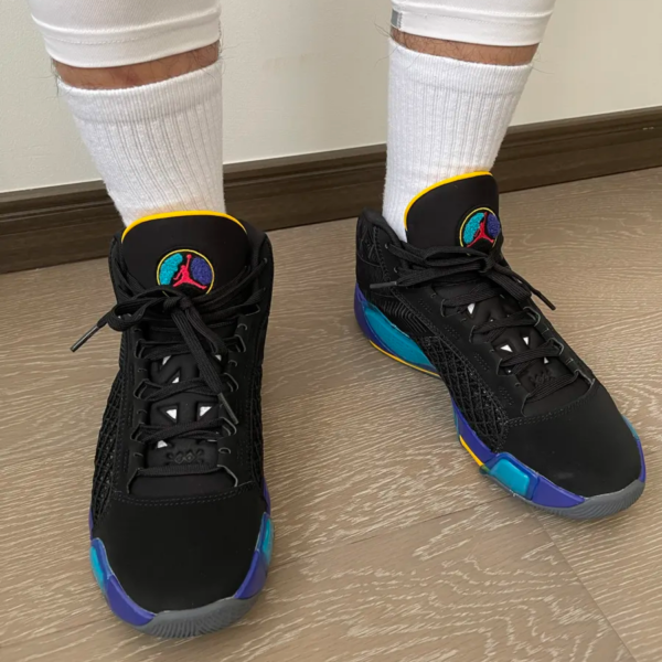 Giay Nike Air Jordan 38 'Aqua' DZ3355-001