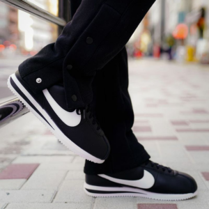 Giay Nike Cortez 'Black White' DM4044-001