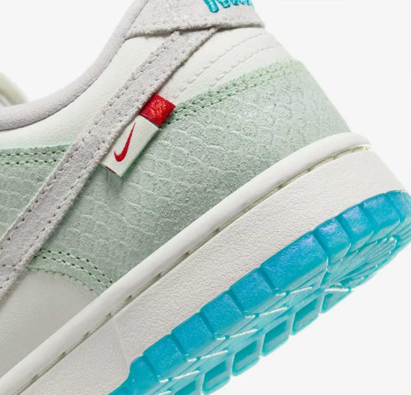 Giay Nike Dunk Low LX 'Year Of The Dragon' FZ5065-111