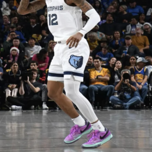 Giay Nike Ja 1 'Christmas' FV5559-500