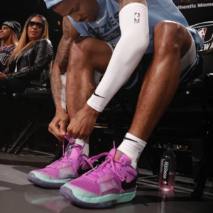 Giay Nike Ja 1 'Christmas' FV5559-500