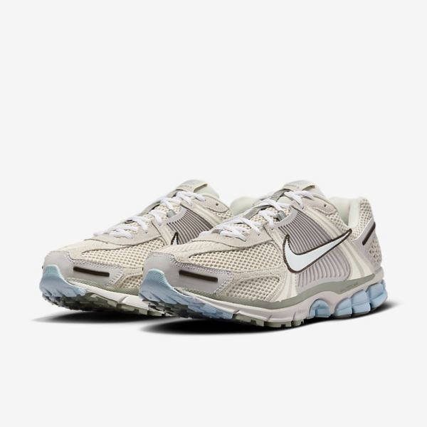 Giay Nike Zoom Vomero 5 'Light Orewood Brown' FZ3653-104