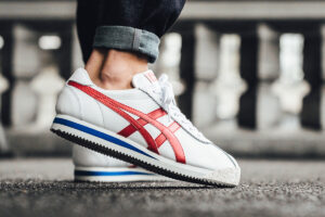 Giay Onitsuka Tiger Corsair 'White Red' 1183B397-100