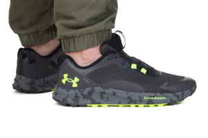Giay Under Armour Charged Bandit 'Black Green' 3024186-102