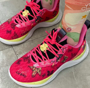 Giay Under Armour Curry 10 'Girl Dad' 3026273-602