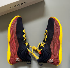 Giay Under Armour Splash 'Midnight Navy Taxi' 3024719-403
