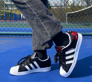 Giay Adidas Originals Superstar 'Black White Red' HQ6456