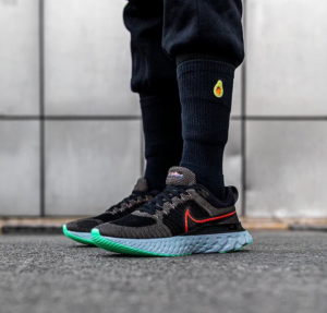 Giay Nike React Infinity Run Flyknit 2 'Ridgerock' CT2357-200