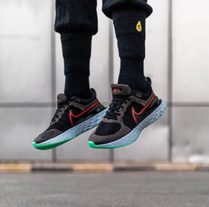 Giay Nike React Infinity Run Flyknit 2 'Ridgerock' CT2357-200