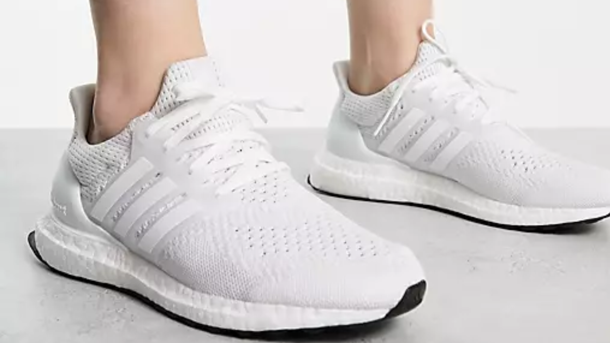 Top giày chạy bộ màu trắng cho hiệu suất nguyên sơ Hinh anh 6: Top giay chay bo mau trang cho hieu suat nguyen so