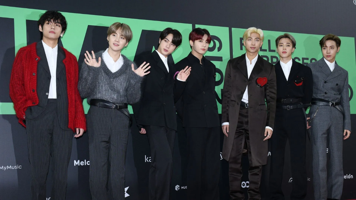 Hinh anh 13: Di sau vao kham pha thoi trang phoi hop cua nhom nhac BTS