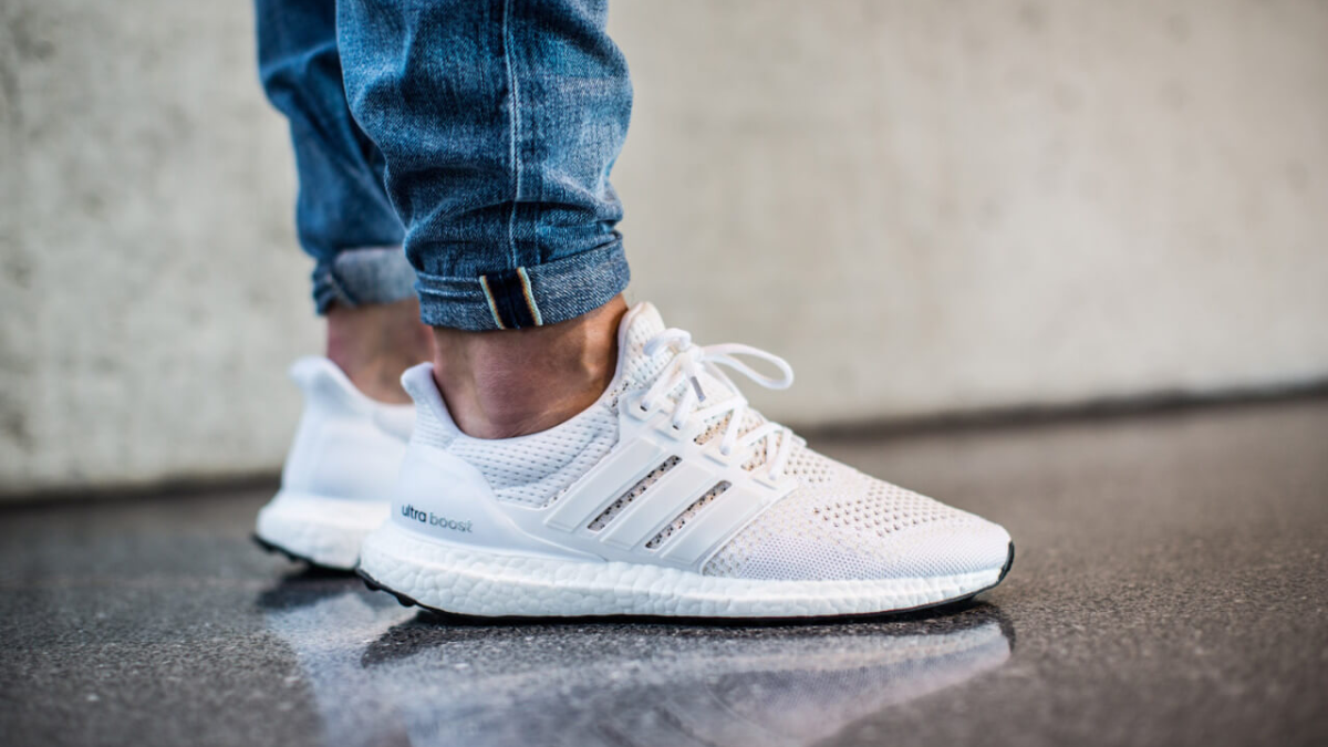 Top giày chạy bộ màu trắng cho hiệu suất nguyên sơ Hinh anh 2: Top giay chay bo mau trang cho hieu suat nguyen so