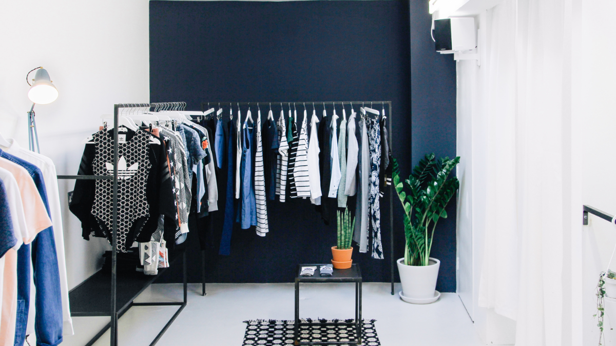 Mua sắm quanh thế giới với các sneaker store nữ tốt nhất hiện nay Hinh anh 12: Mua sam quanh the gioi voi cac sneaker store nu tot nhat hien nay