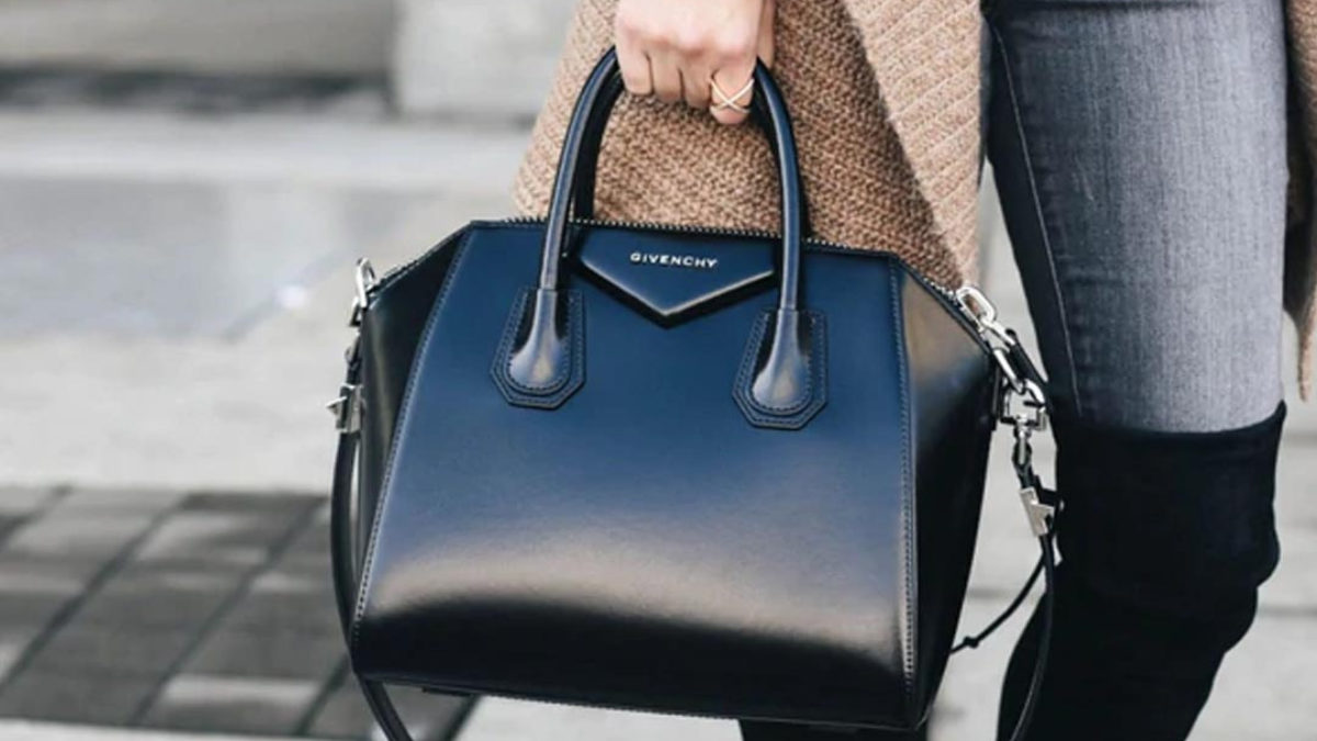 6 chiếc túi Givenchy sành điệu cho tủ quần áo hàng ngày của bạn Hinh anh 4: 6 chiec tui Givenchy sanh dieu cho tu quan ao hang ngay cua ban