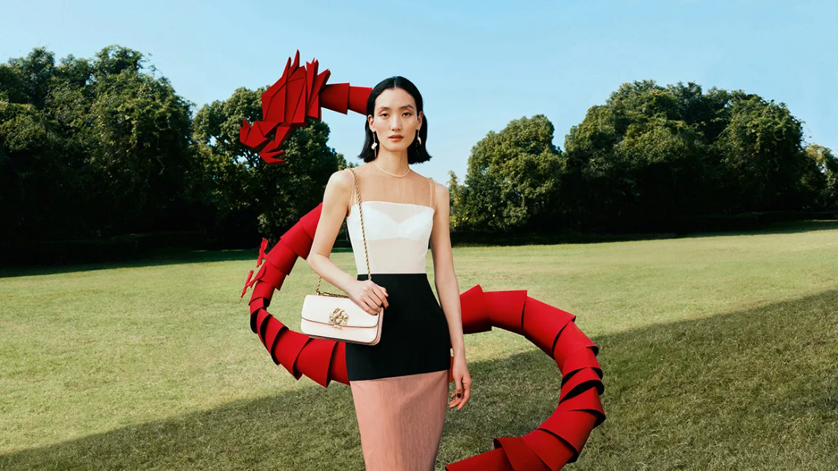 Hinh anh 6: Ngam nhin 10 bo suu tap Tet Nguyen Dan ton vinh nam Giap Thin