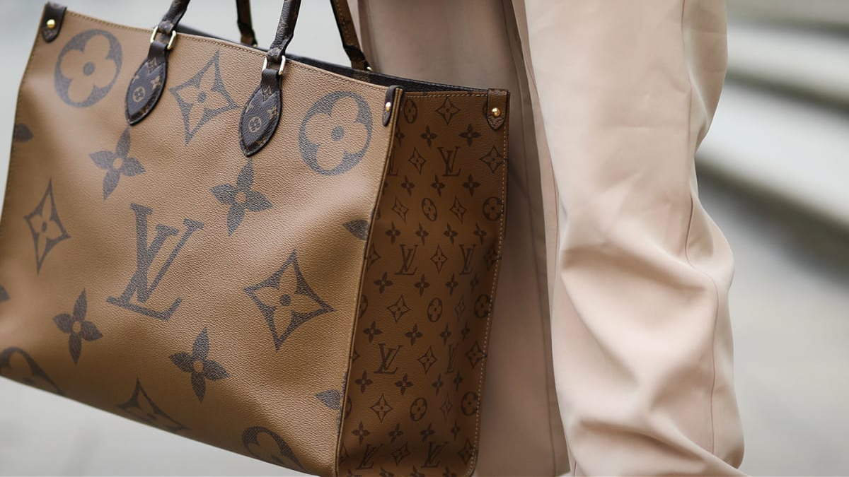 Hinh anh 5: Kham pha tay nghe thu cong tuyet voi cua tui xach Louis Vuitton