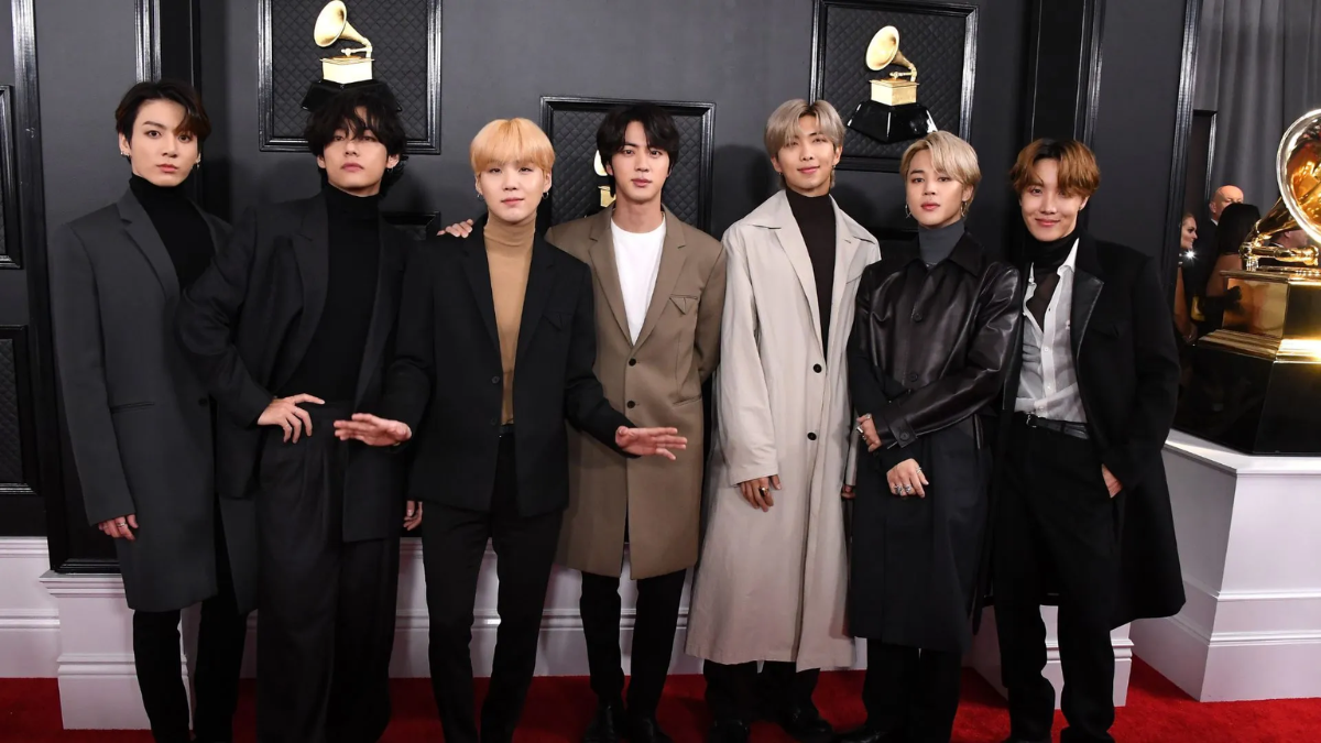 Hinh anh 10: Di sau vao kham pha thoi trang phoi hop cua nhom nhac BTS