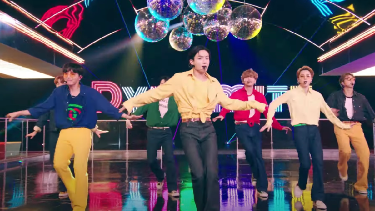 Hinh anh 9: Di sau vao kham pha thoi trang phoi hop cua nhom nhac BTS