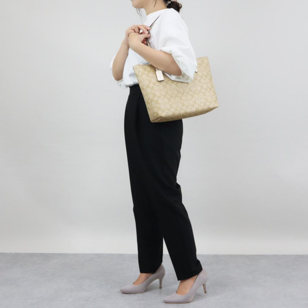 Tui Coach Zip Top Tote In Signature Canvas 'Beige' F4455-IMDQC