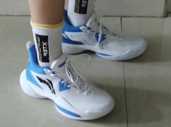 Giay Lining Power 8 Mid 'White Blue' ABPS073-2