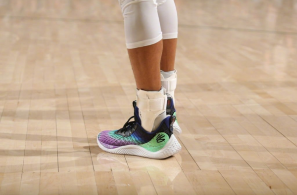 Giay Under Armour Curry 'Northern Lights' 3025621-500