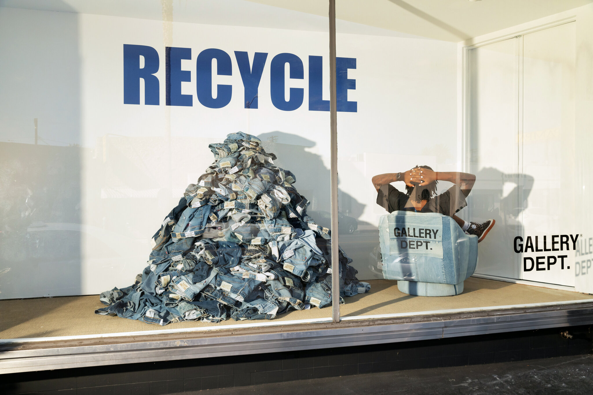 Gallery Dept - Sự đi lên của thời trang đồ họa Hinh anh 1: Gallery Dept - Su di len cua thoi trang do hoa