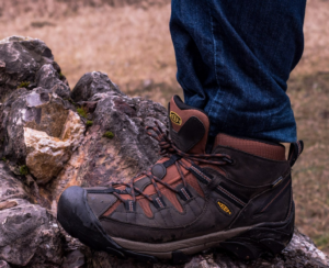 Giay Keen Targhee III Mid 'Brown' 1023030