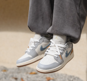 Giay Nike Air Jordan 1 Low GS 'Denim Swoosh' FZ5046-041