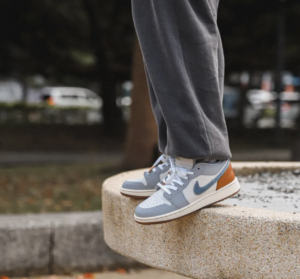 Giay Nike Air Jordan 1 Low GS 'Denim Swoosh' FZ5046-041