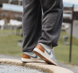 Giay Nike Air Jordan 1 Low GS 'Denim Swoosh' FZ5046-041