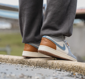 Giay Nike Air Jordan 1 Low GS 'Denim Swoosh' FZ5046-041