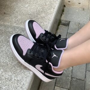 Giay Nike Air Jordan 1 Low SE 'Black Iced Lilac' DV1333-051