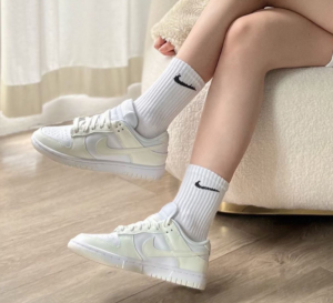 Giay Nike Dunk Low 'White' DD1503-121