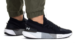 Giay Under Armour HOVR Phantom 3 'Black White' 3025516‑003