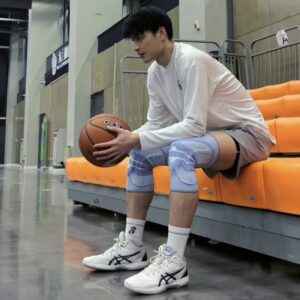 Giay Asics Gelhoop V14 'White Green' 1063A050-103