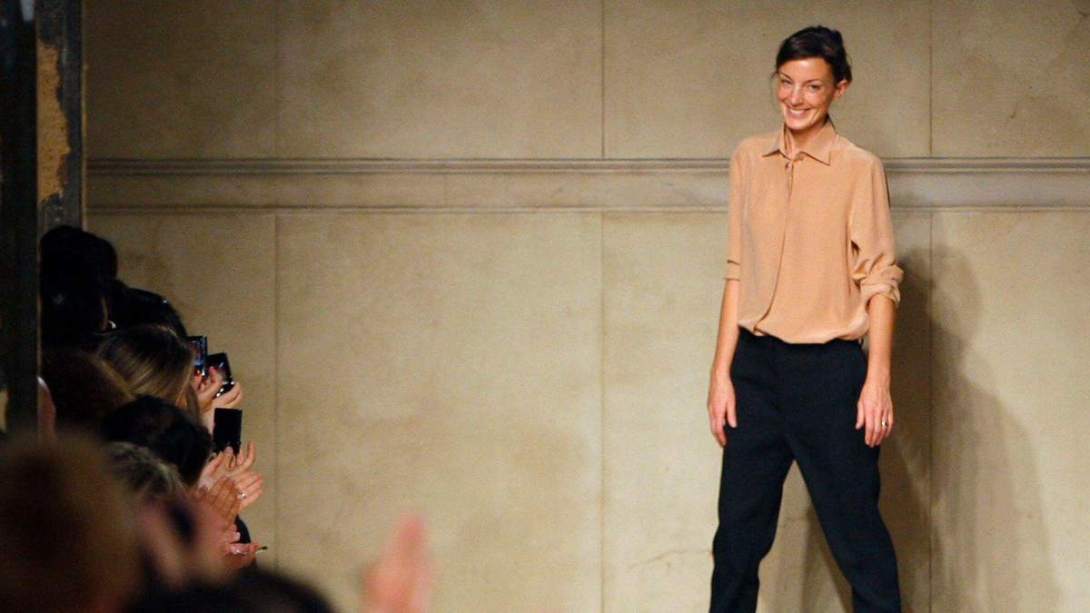 Phoebe Philo là ai? Lịch sử phát triển trong ngành thời trang xa xỉ Hinh anh 1: Phoebe Philo la ai? Lich su phat trien trong nganh thoi trang xa xi