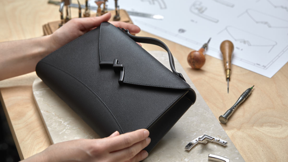 Hinh anh 8: Tim kiem chiec clutch hoan hao dua tren cung hoang dao cua ban