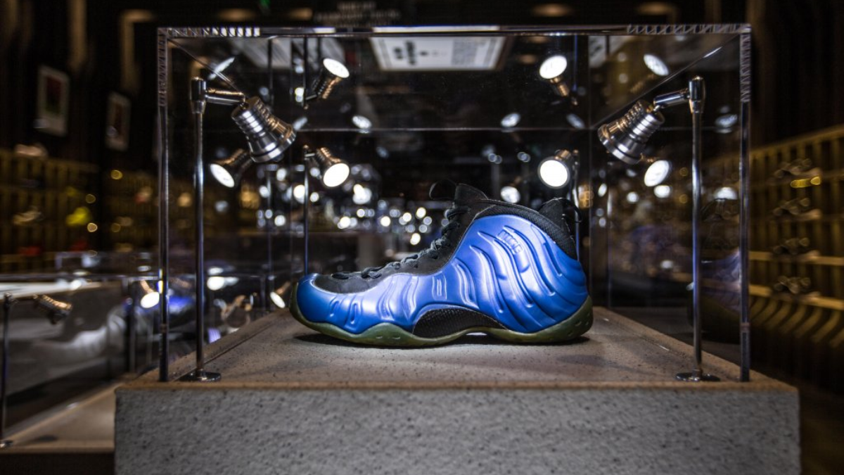 Hinh anh 1: Phat hanh sneaker hot nhat 2024: 9 doi giay se lam chu cuoc choi