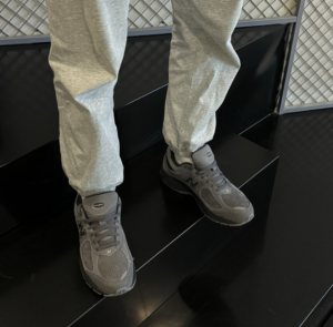 Giay New Balance 2002R 'Castlerock Black' M2002REH