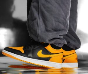 Giay Nike Air Jordan 1 Low 'Yellow Ochre' 553558-072